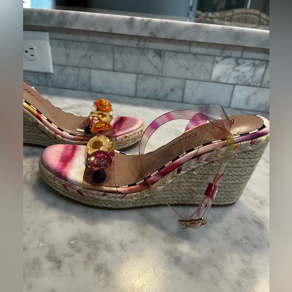Betsey Johnson Rope Wedge “Elli” Sandals; Size 5 - Picture 10 of 13
